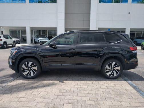deep black pearl 2026 Volkswagen Atlas 2.0T SE w/Technology