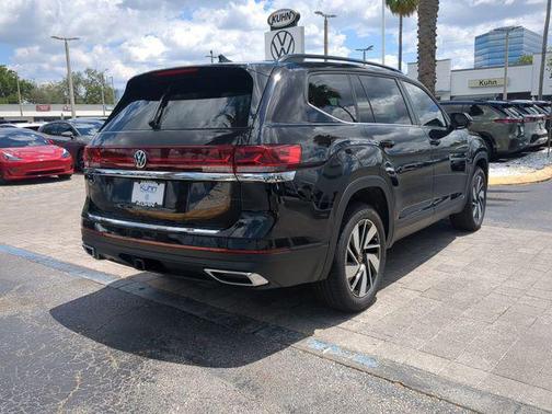 deep black pearl 2026 Volkswagen Atlas 2.0T SE w/Technology