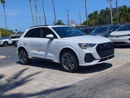 Ibis White 2023 Audi Q3 45 S line Premium Plus