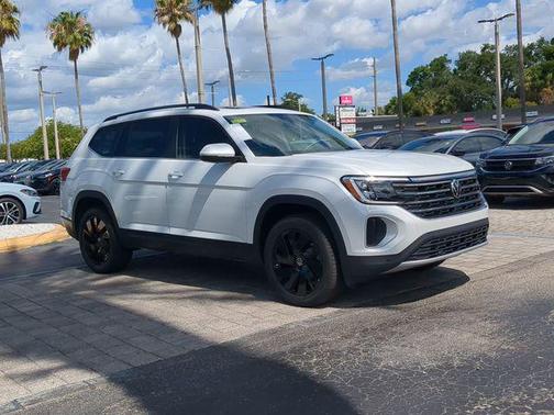 opal white pearl 2026 Volkswagen Atlas 2.0T SE w/Technology