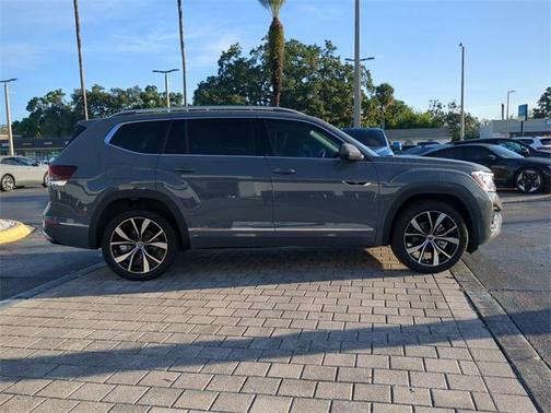 2025 Volkswagen Atlas 2.0T SEL Premium R-Line 4MOTION