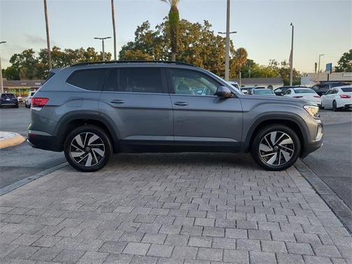 2024 Volkswagen Atlas 2.0T SE w/Technology 4MOTION