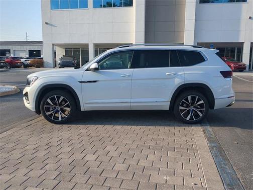 2025 Volkswagen Atlas 2.0T SEL Premium R-Line 4MOTION