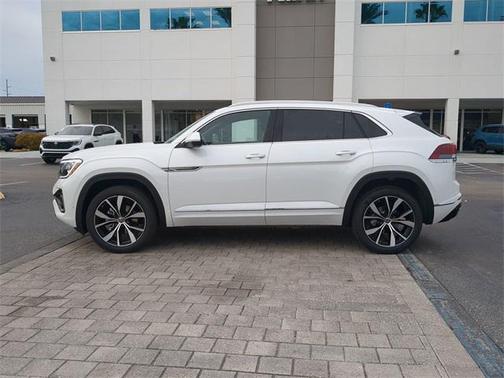 2026 Volkswagen Atlas Cross Sport 2.0T SEL Premium