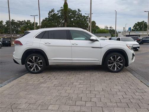 2026 Volkswagen Atlas Cross Sport 2.0T SEL Premium
