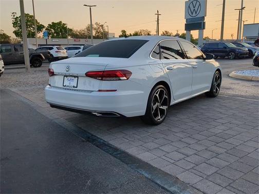2021 Volkswagen Passat 2.0T SE