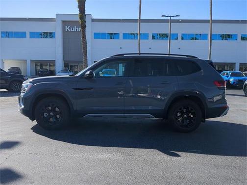 2025 Volkswagen Atlas 2.0T Peak Edition