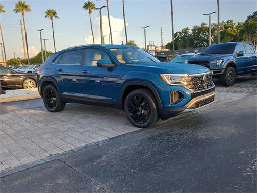 2026 Volkswagen Atlas Cross Sport 2.0T SE w/Technology