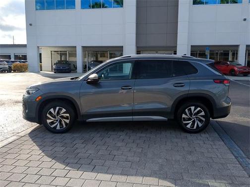 2025 Volkswagen Tiguan 2.0T S