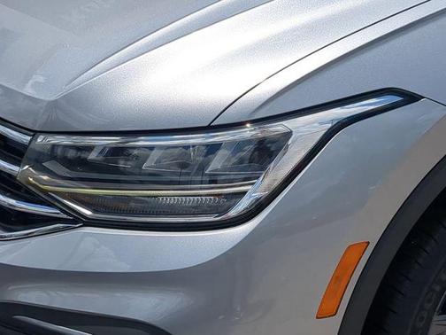 Pyrite Silver Metallic 2022 Volkswagen Tiguan 2.0T SE