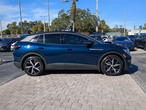 2023 Volkswagen ID.4 Pro S Plus