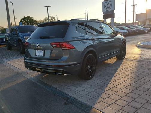 2021 Volkswagen Tiguan 2.0T SE R-Line Black