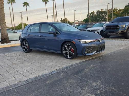 2025 Volkswagen Golf GTI 2.0T SE DSG
