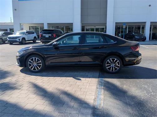 2025 Volkswagen Jetta 1.5T SE