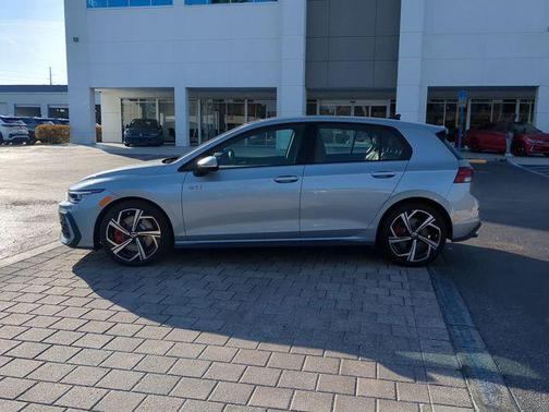 alpine silver metallic 2026 Volkswagen Golf GTI 2.0T SE DSG
