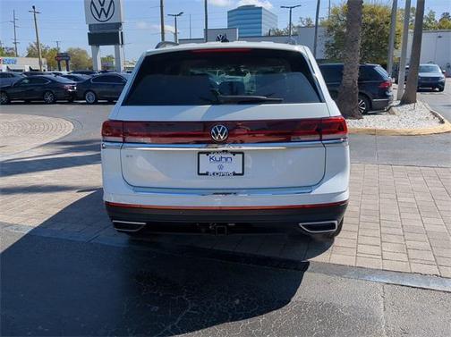 2025 Volkswagen Atlas 2.0T SE w/Technology