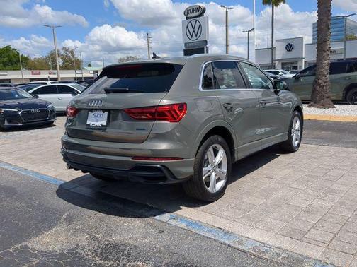Chronos Gray Metallic 2020 Audi Q3 45 S line Premium