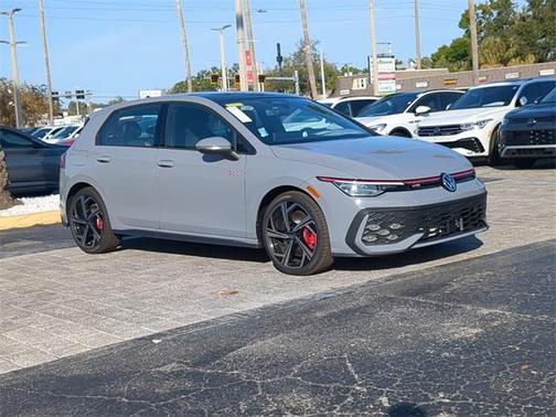 2026 Volkswagen Golf GTI 2.0T SE DSG