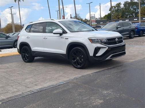 2023 Volkswagen Taos 1.5T SE