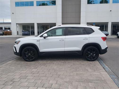 2023 Volkswagen Taos 1.5T SE