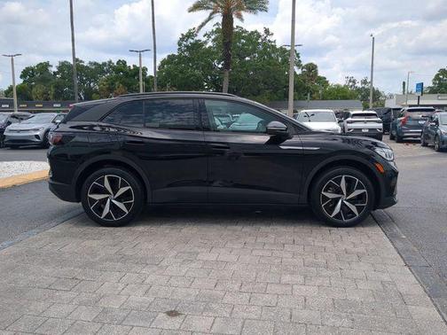 Deep Black Pearl 2023 Volkswagen ID.4 AWD Pro S
