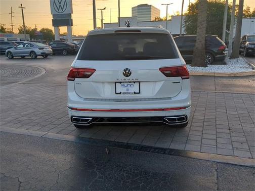 2022 Volkswagen Tiguan 2.0T SEL R-Line 4MOTION