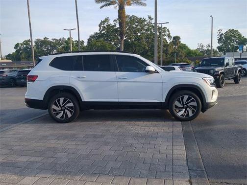 2025 Volkswagen Atlas 2.0T SE w/Technology