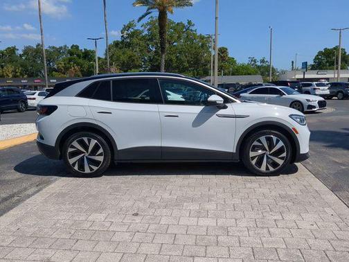 Glacier White Metallic 2022 Volkswagen ID.4 Pro S