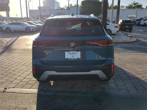 2025 Volkswagen Tiguan 2.0T SE