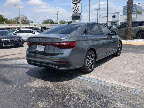 Platinum Gray Metallic 2026 Volkswagen Jetta 1.4T SE