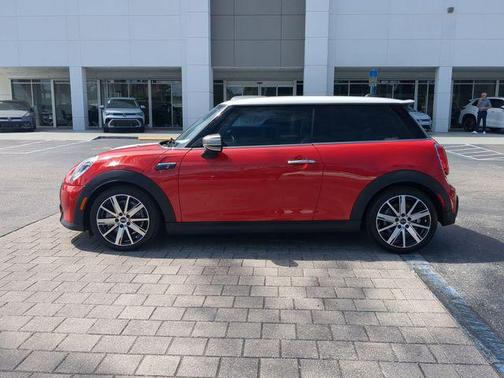 Chili Red 2022 MINI Hardtop Cooper S