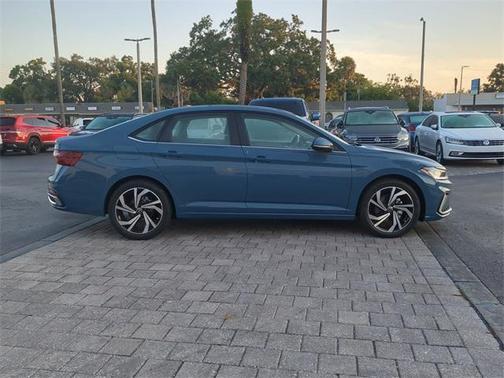 2025 Volkswagen Jetta 1.5T SEL