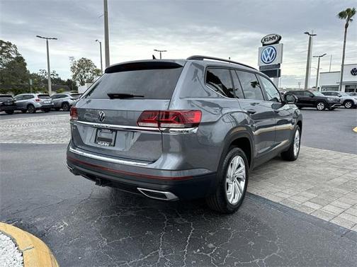 Platinum Gray Metallic 2021 Volkswagen Atlas 3.6L SE w/Technology