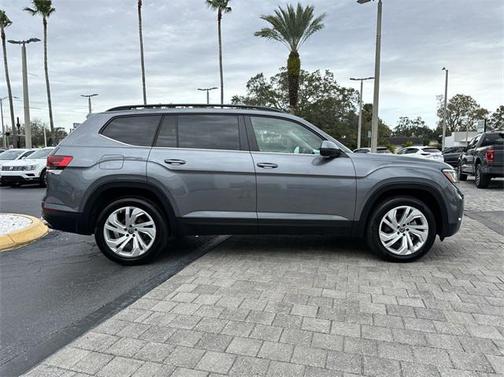 Platinum Gray Metallic 2021 Volkswagen Atlas 3.6L SE w/Technology