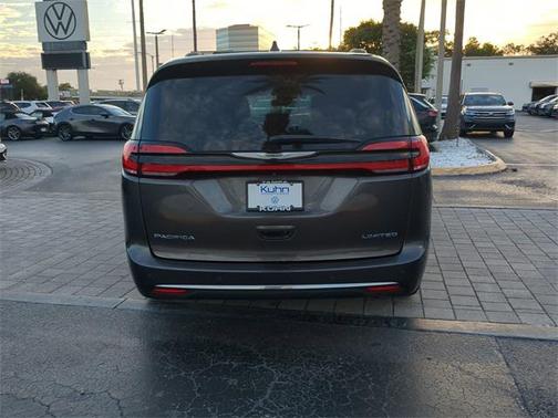 2022 Chrysler Pacifica Limited