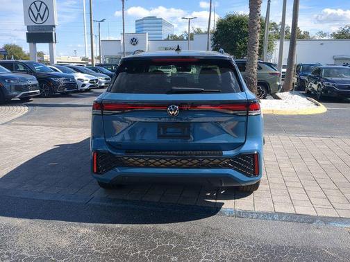 monterey blue with deep black roof 2026 Volkswagen Tiguan 2.0T SE R-Line Black
