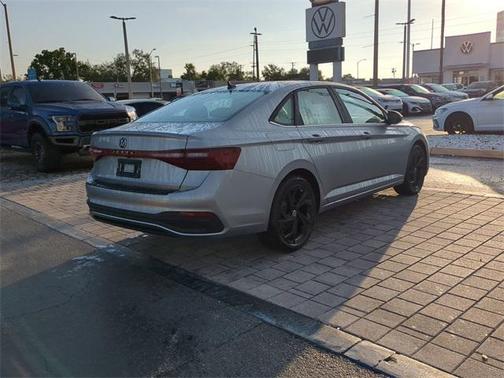 2025 Volkswagen Jetta 1.5T SE