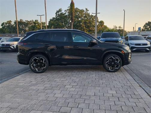 2025 Volkswagen Tiguan 2.0T SEL R-Line 4MOTION