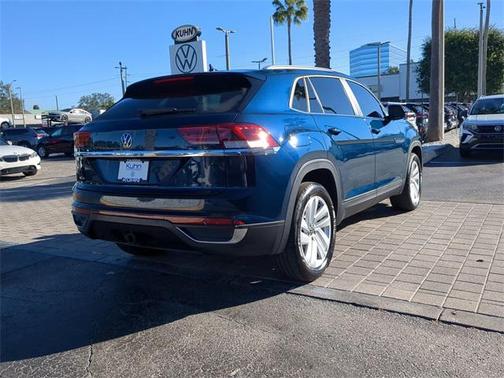 2022 Volkswagen Atlas Cross Sport 3.6L V6 SE w/Technology