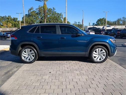 2022 Volkswagen Atlas Cross Sport 3.6L V6 SE w/Technology