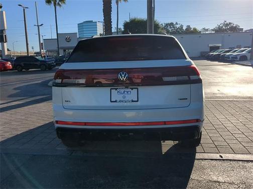 2026 Volkswagen Atlas Cross Sport 2.0T SEL