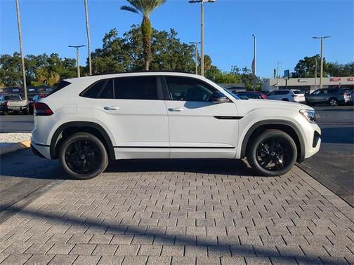 2026 Volkswagen Atlas Cross Sport 2.0T SEL