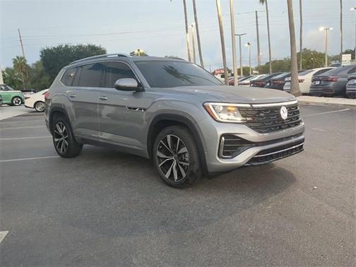 2025 Volkswagen Atlas 2.0T SEL Premium R-Line 4MOTION