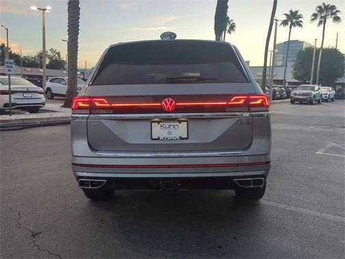 2025 Volkswagen Atlas 2.0T SEL Premium R-Line 4MOTION