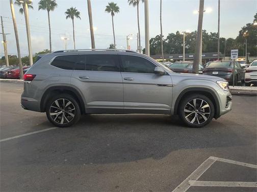 2025 Volkswagen Atlas 2.0T SEL Premium R-Line 4MOTION
