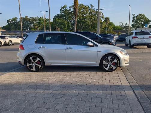 2016 Volkswagen Golf GTI 2.0T Autobahn w/Performance Package 4-Door