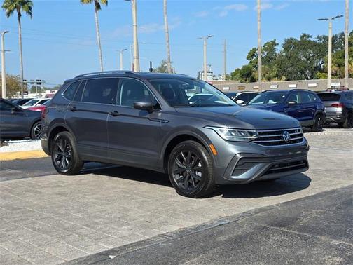 2024 Volkswagen Tiguan 2.0T SE