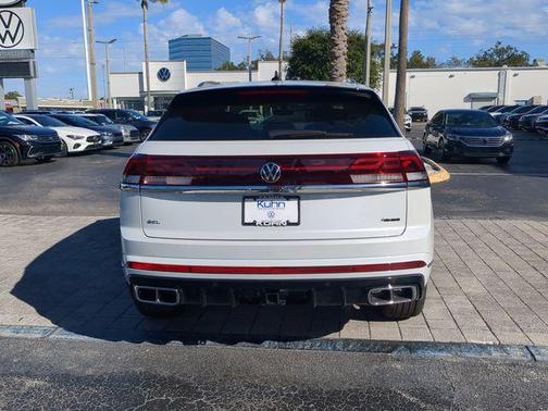 2026 Volkswagen Atlas Cross Sport 2.0T SEL Premium