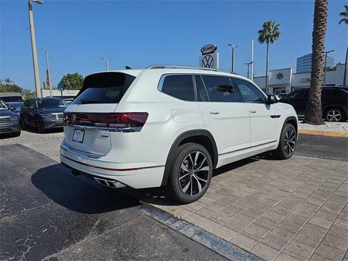 2026 Volkswagen Atlas 2.0T SEL Premium R-Line 4MOTION