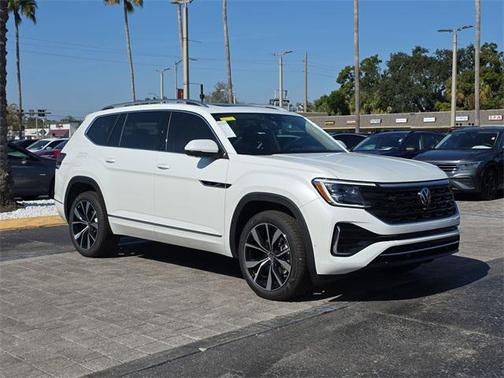 2026 Volkswagen Atlas 2.0T SEL Premium R-Line 4MOTION